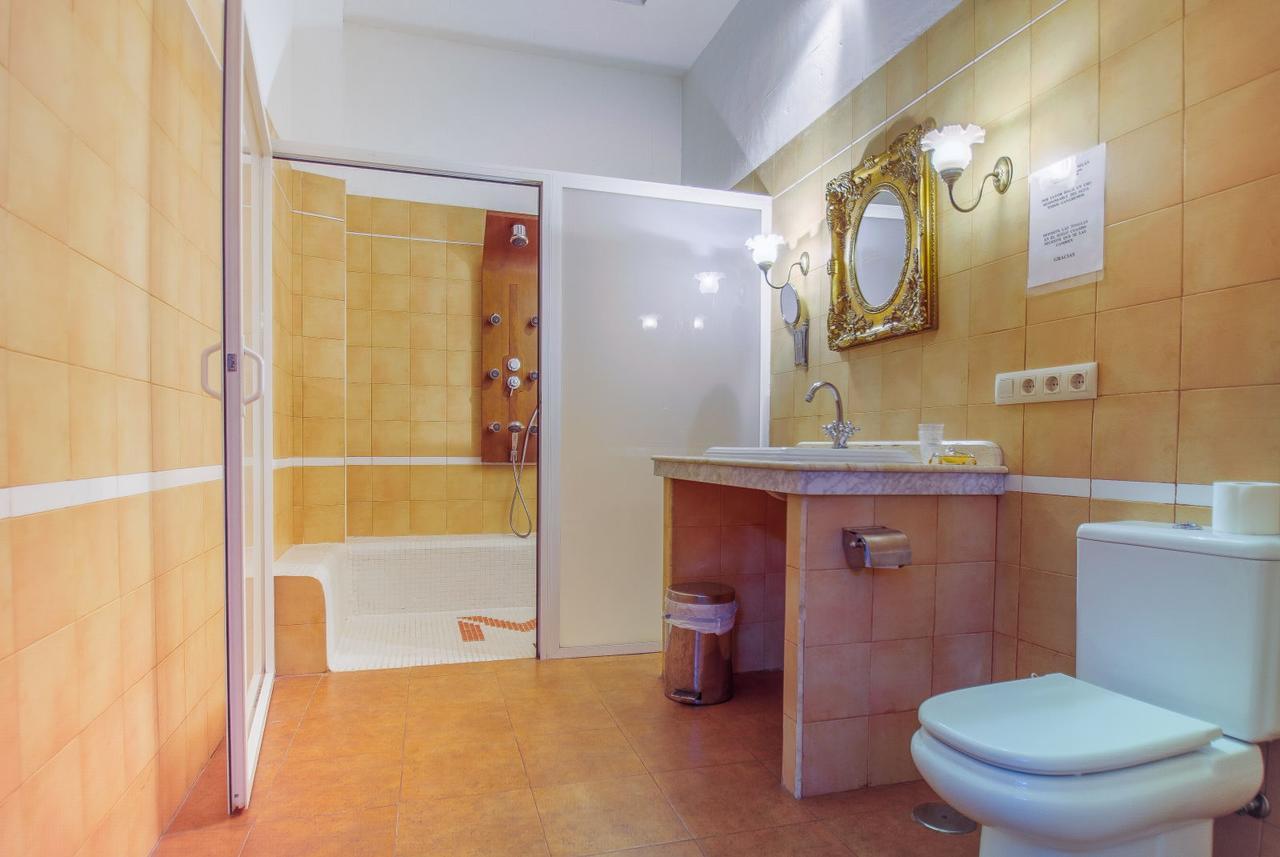 Hostal Nuevo Milán I San Clemente  Kültér fotó